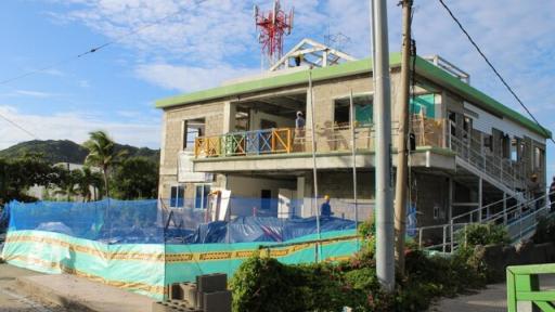 Gobierno entregó tercer colegio reconstruido en Providencia