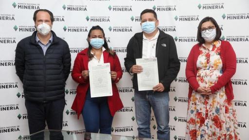 Pequeños mineros: Gobierno firmó contratos de formalización