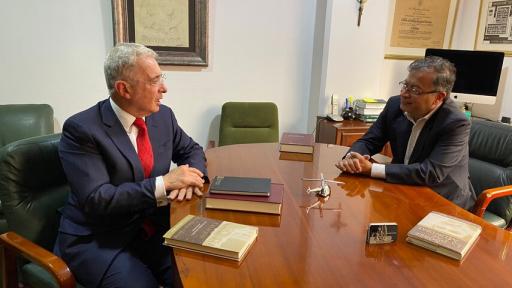  Álvaro Uribe no asistirá a la posesión de Gustavo Petro