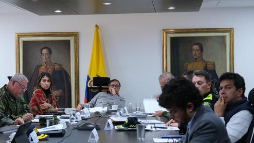 Petro lidera puesto de mando unificado sobre volcán Nevado del Ruiz