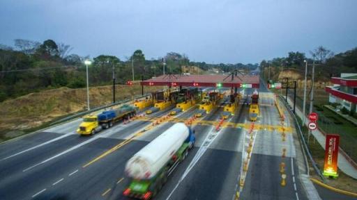 Incineran máquinas y ambulancia que operaban en la Ruta del Sol