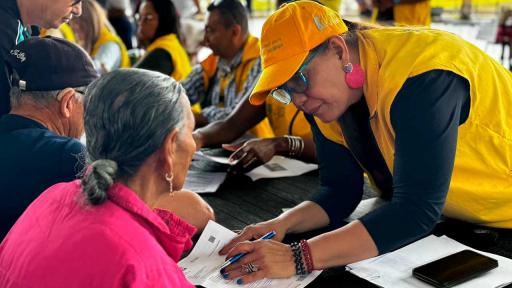 Eje Cafetero: Unidad para las Víctimas entrega indemnizaciones masivas a sobrevivientes del paramilitarismo