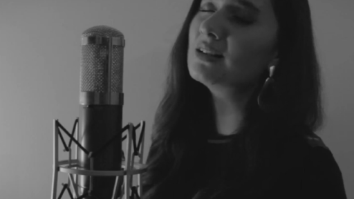 Demo de la Semana: Los aretes de la luna de Ari Villalba