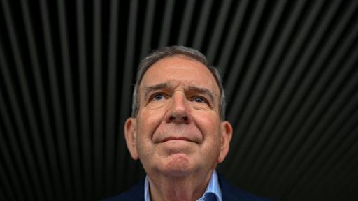 Edmundo González salió de Venezuela rumbo a España