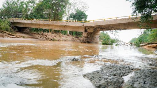 Colapso del puente de Mendihuaca instalarán paso provisional