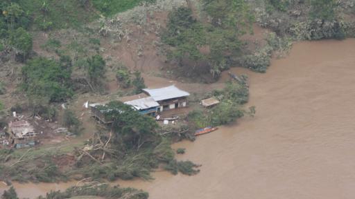 Enfrentamientos entre grupos armados