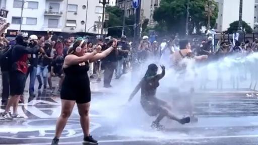 Congreso argentino aprueba reforma laboral de Javier Milei