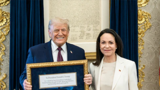 Maria Corina Machado entrega la medalla del Nobel a Trump