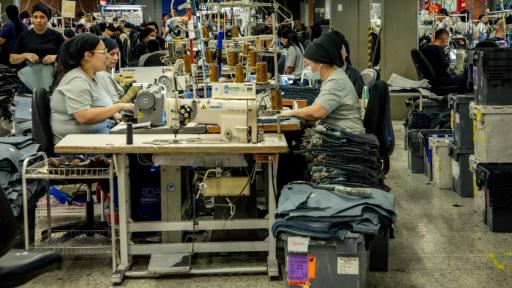 Efecto aumento salario mínimo en el empleo Colombia