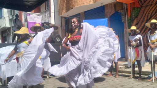 El arte que transforma a Tumaco y le arrebata jóvenes a la guerra