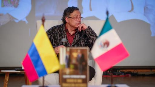 Durante la presentación del libro 'Diario de una transición histórica', el primer mandatario y resaltó el papel de la mujer y el enfoque ambiental en espacios de poder. 