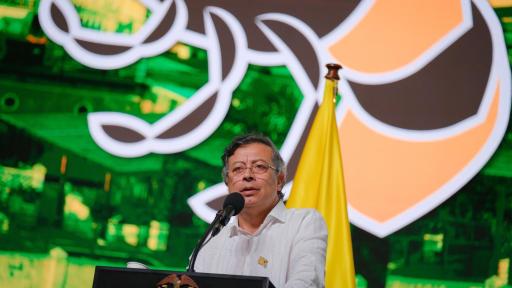 La más reciente encuesta Invamer, Colombia Opina #20, muestra un alza de 11 puntos en el respaldo al primer mandatario y una caída de 10,9 puntos en la desaprobación frente a noviembre de 2025.