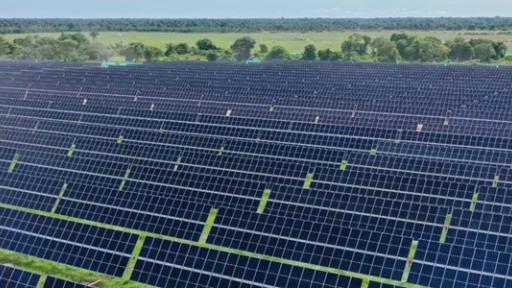 Gobierno avanza en reducir combustibles fósiles y energía limpia