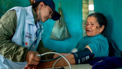 Equipos Básicos de Salud llegan a 8 millones de hogares