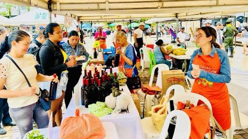 Feria Campesina y de Restitución en el Meta