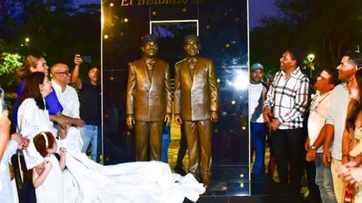 Retiran escultura del Binomio de Oro en Valledupar tras críticas