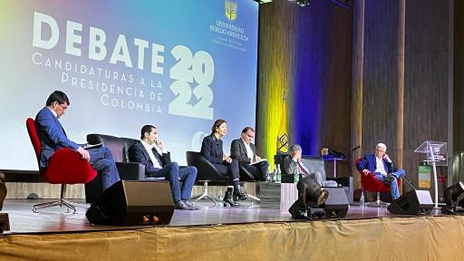 Debate de precandidatos presidenciales 
