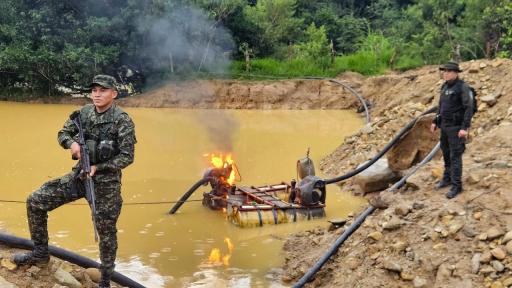 Desmantelan tres frentes de minería ilegal en Antioquia