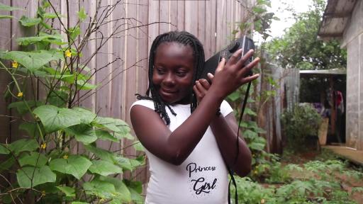 Niños y niñas en la radio | Documental Radialismo Mágico