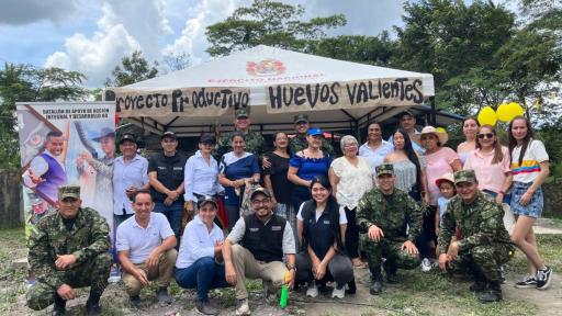 Mujeres víctimas del conflicto renacen en Villavicencio con apoyo del Ejército