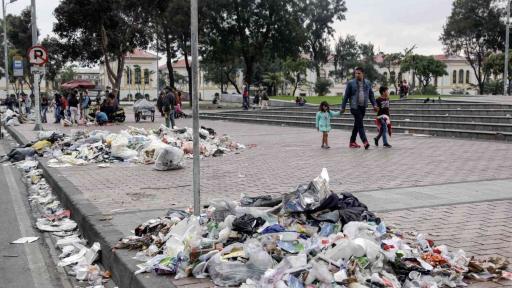 Recolección de basuras en Bogotá: preocupación ciudadana por retrasos y fallas en el sistema actual