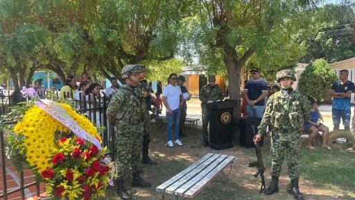 Homenaje a militares asesinados en 2001