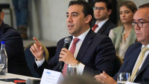 Registrador Alexander Vega 