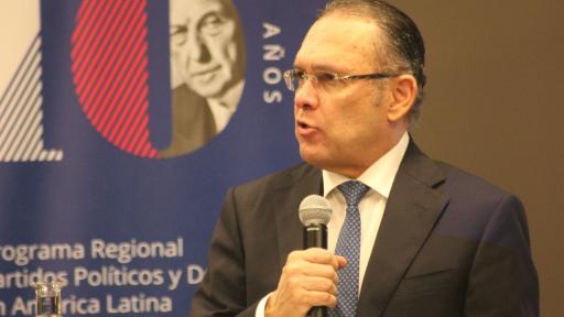 Efraín Cepeda, ratificado como presidente del Partido Conservador