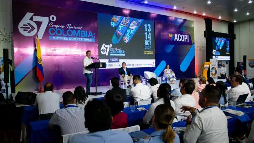 Presidente Gustavo Petro advirtió sobre una recesión económica 