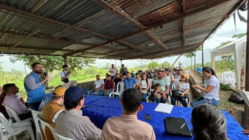 Gobierno entregó predios a firmantes de paz