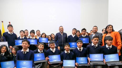 Transformación digital en Nariño: Gobierno conecta escuelas rurales y entrega computadores en zonas apartadas