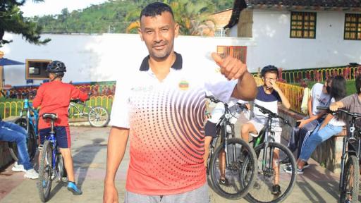 Día Mundial de la Bicicleta: en Ituango, el ciclismo transforma vidas gracias a ‘Toño’ Jaramillo