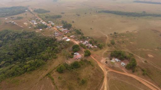 Con paneles solares iluminan a Mapiripán en el Meta
