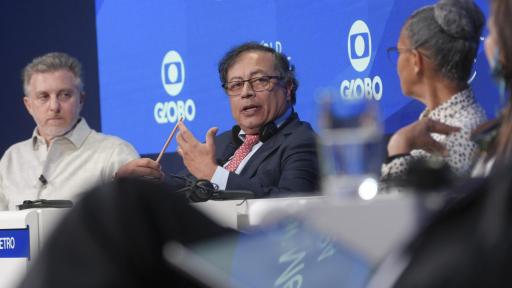 Petro propone cambiar deuda por acción climática | Foro Económico Mundial