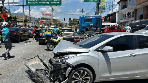 Medellín: Grave accidente deja dos muertos y cuatro heridos