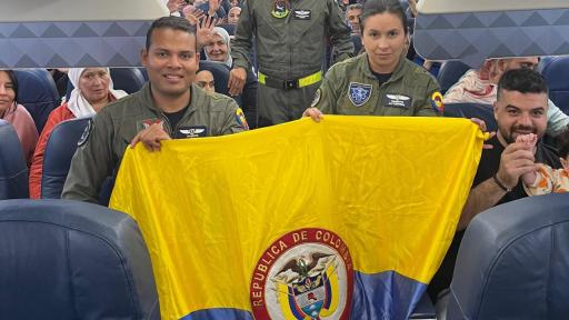 Regresan más de 100 colombianos del Líbano | Vuelo humanitario