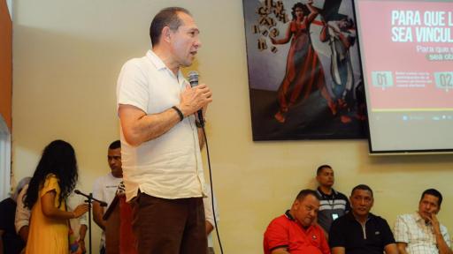 MinTrabajo defendió la consulta popular del Gobierno 