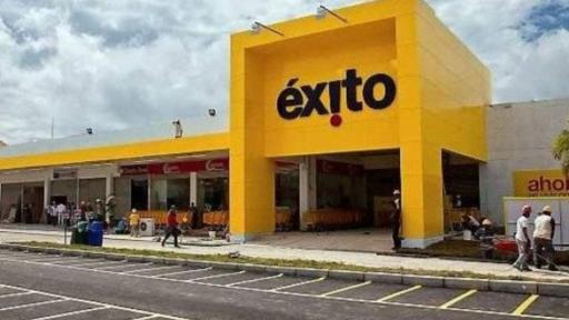 Grupo Éxito sube salario mínimo y mantiene empleos