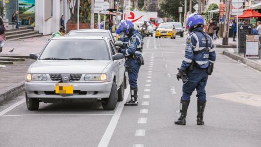Pico y placa Bogotá HOY 22 julio 2025: particulares y taxis 