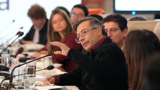 Gustavo Petro destaca que Colombia supera 16% en energía limpia