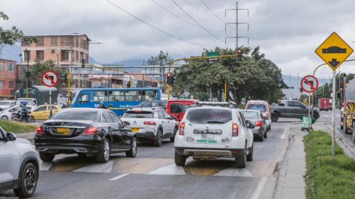 Movilidad Bogotá HOY: pico y placa particulares y taxis 14 agosto 2025