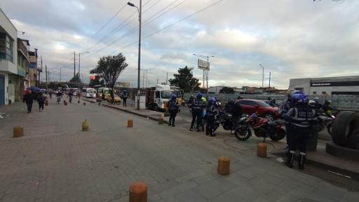 Pico y placa Bogotá HOY 13 agosto 2025 particulares y taxis 