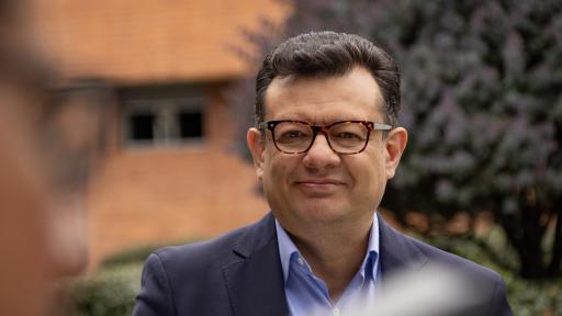 Hollman Morris visita Emisora de Paz en Fonseca, La Guajira