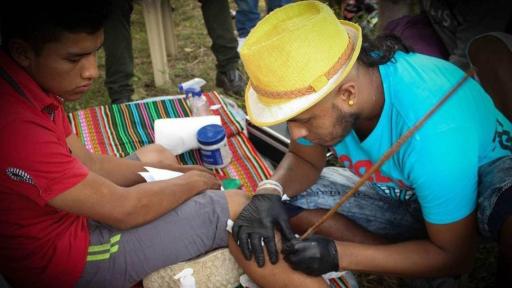 Tatuador indígena rescata los símbolos del Pueblo Nasa