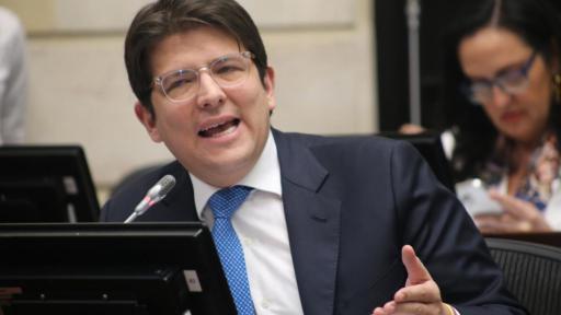 Parte médico: Miguel Uribe presenta leve mejoría, pero continúa con pronóstico neurológico reservado