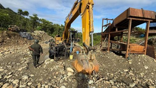 Buenaventura: Golpe a la minería ilegal que extraía oro y financiaba grupo armado