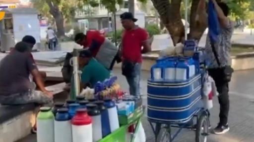 Indígenas zenú venden tintos en Córdoba para sobrevivir