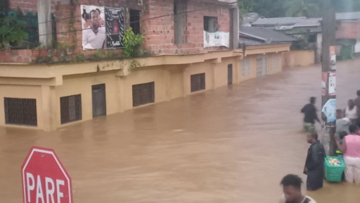 Alerta en Chocó por taponamiento del río Buchadó, palizadas y derrumbes generan el riesgo de una nueva avalancha