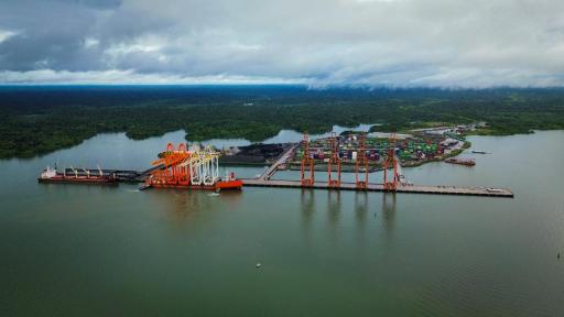Llegada de las grúas pórtico al Puerto Industrial de Aguadulce, Buenaventura
