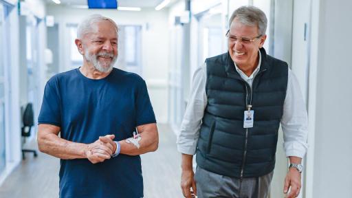 Firme y fuerte: Lula tras salir de cirugía 